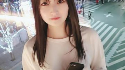 FC2-PPV-2728914 - [노출된 얼굴] 흑발의 날씬한 미소녀.  - - 셀카 노출 시 화장실에서 유인해 직원들과 5연속 질내사정을 했다.