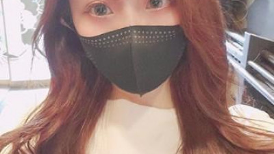 FC2-PPV-2092813 - [무] 피부가 하얗고 요염한 날씬한 유부녀.  - - 그녀는 공중화장실에서 구강성교를 하고 호텔에서 그녀의 홍조를 띤 몸에 지속적인 질내 사정을 합니다.