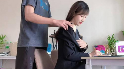 91 Eggplant. Big breasts Thai female agent passively uses hidden rules for performance